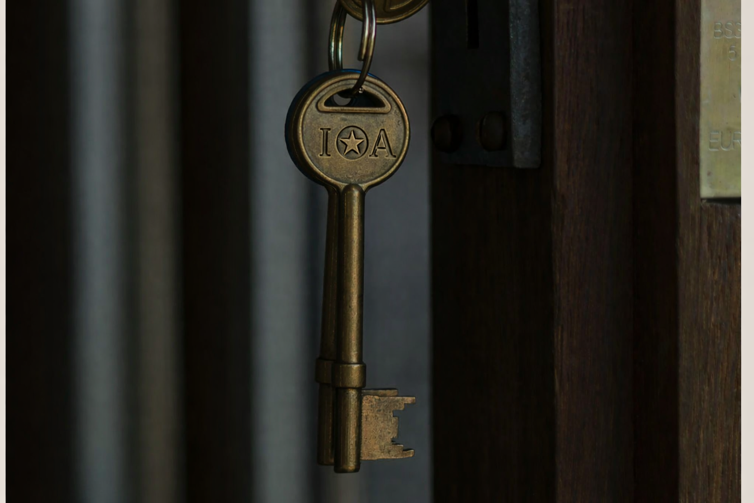 Apply for your next home with Uptown Management
